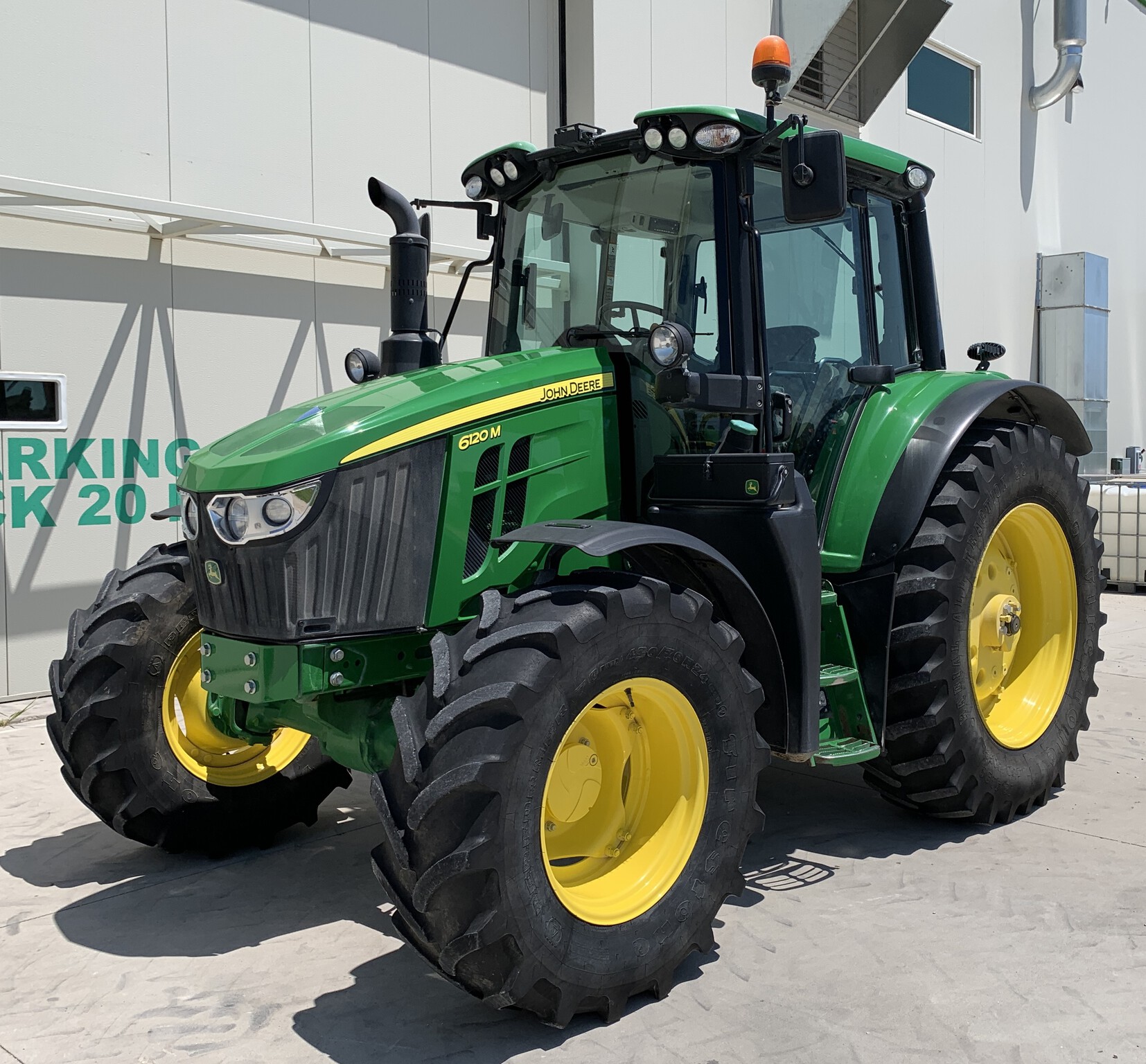 2022 John Deere 6120M Image 7
