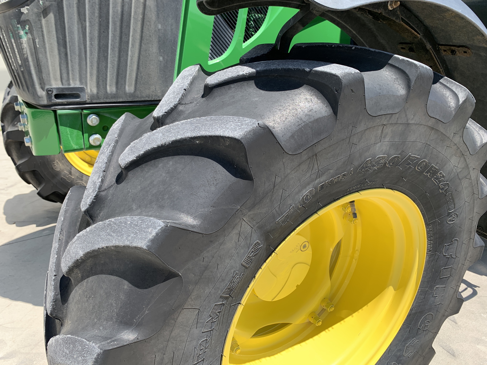2022 John Deere 6120M Image 17