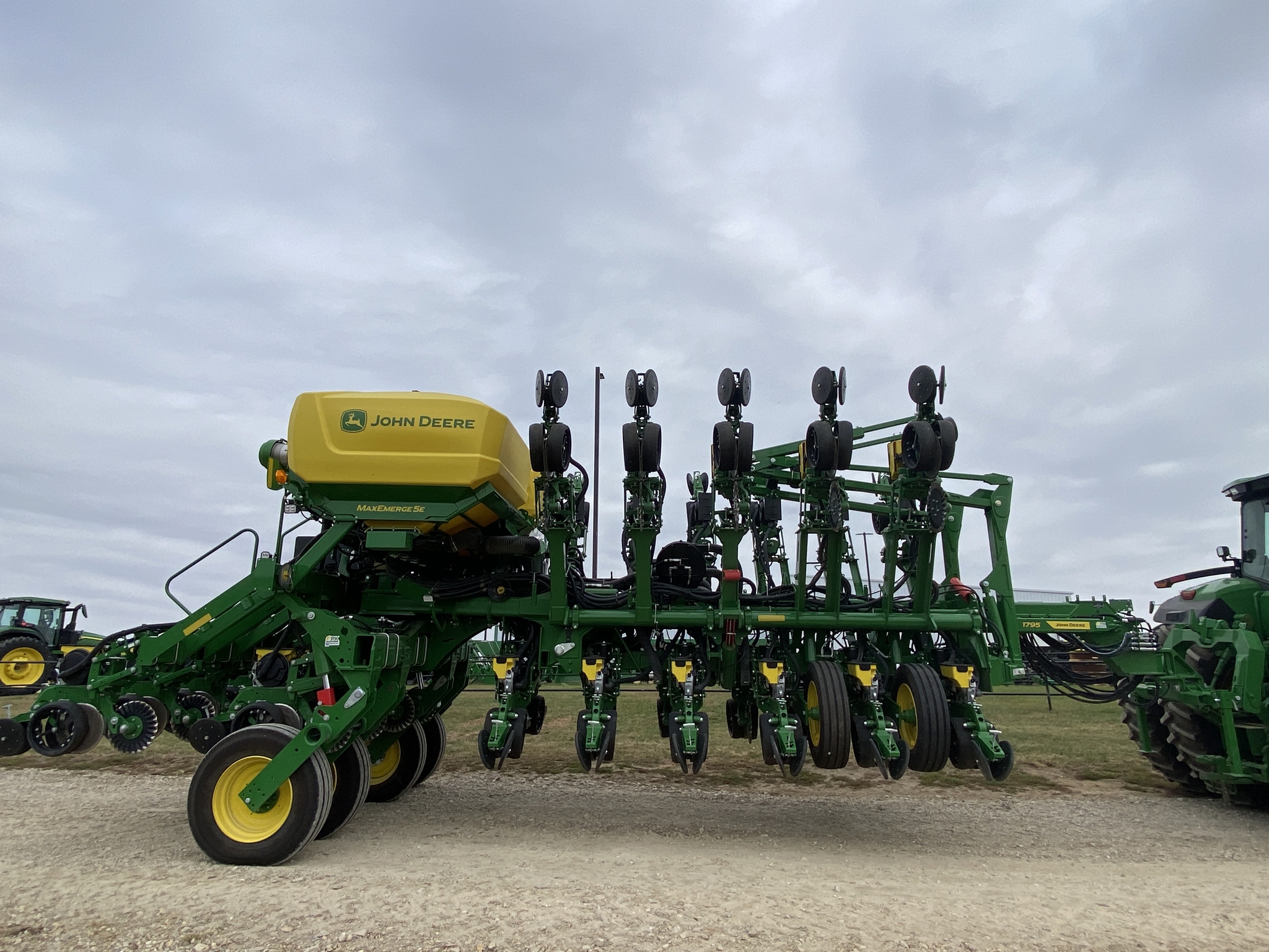 2025 John Deere 1795 Image 6