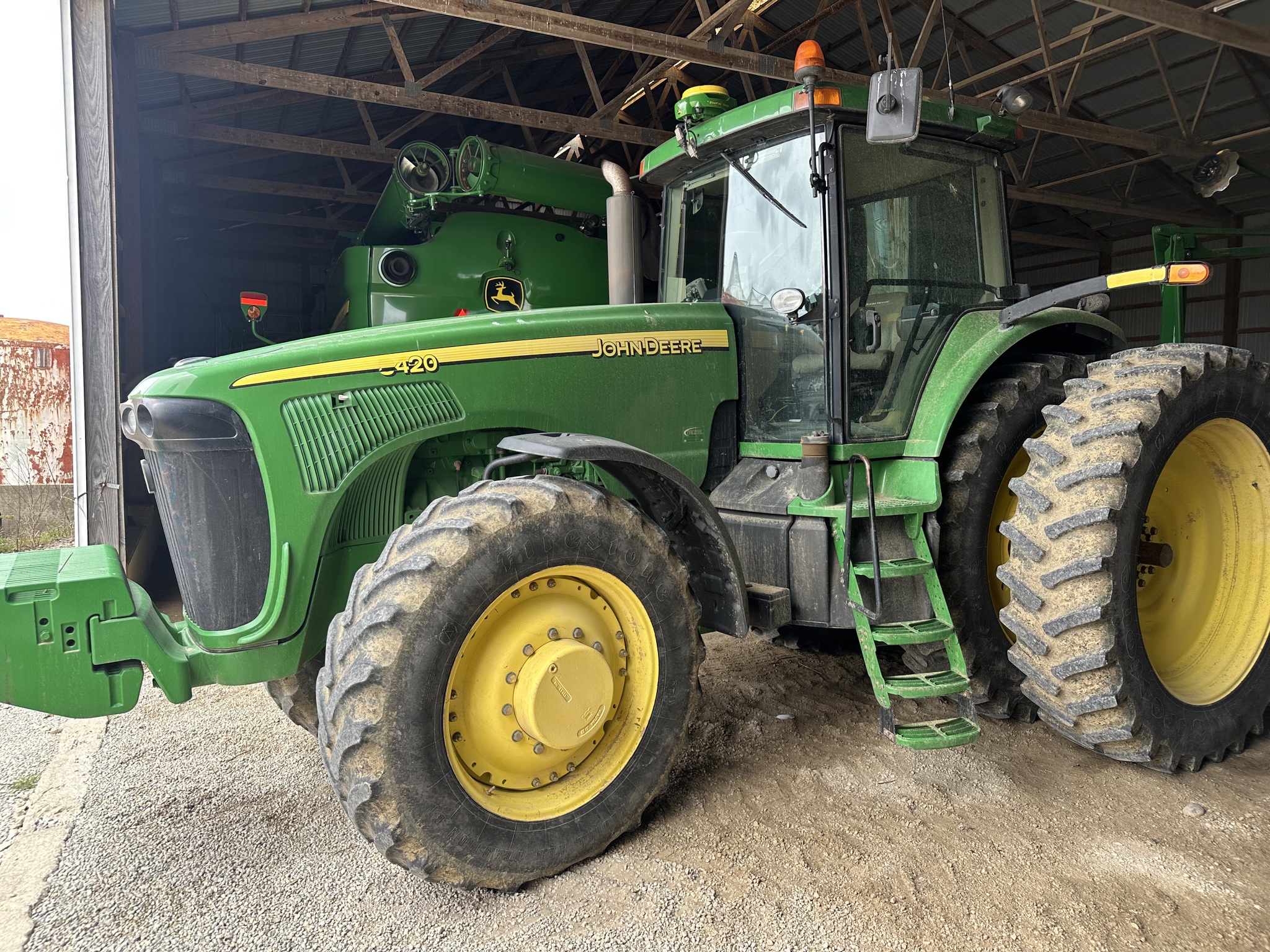 2005 John Deere 8420 Image 1