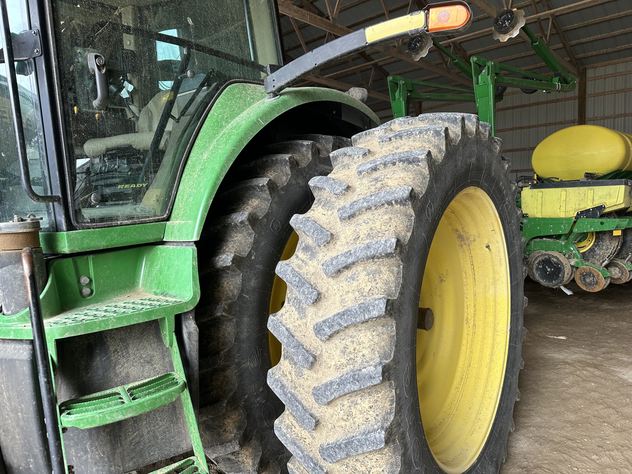 2005 John Deere 8420 Image 3