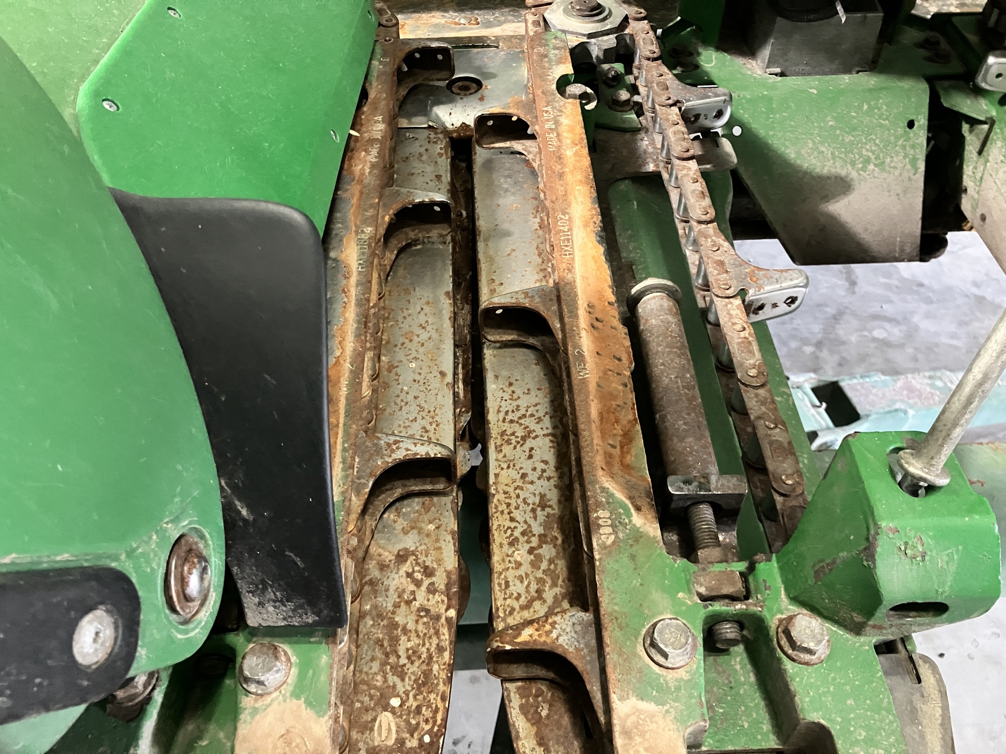 2010 John Deere 608C Image 8