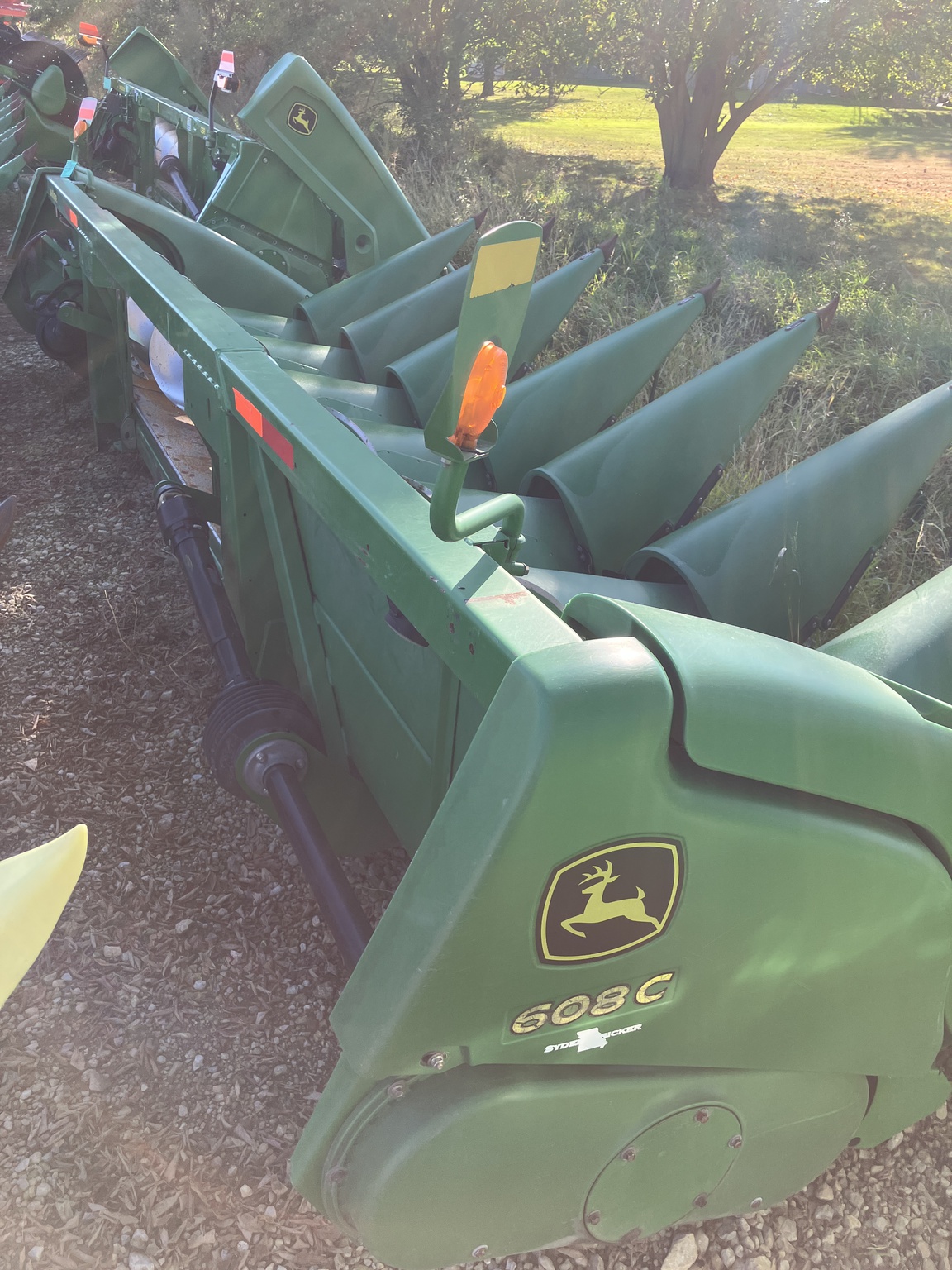 2010 John Deere 608C Image 6