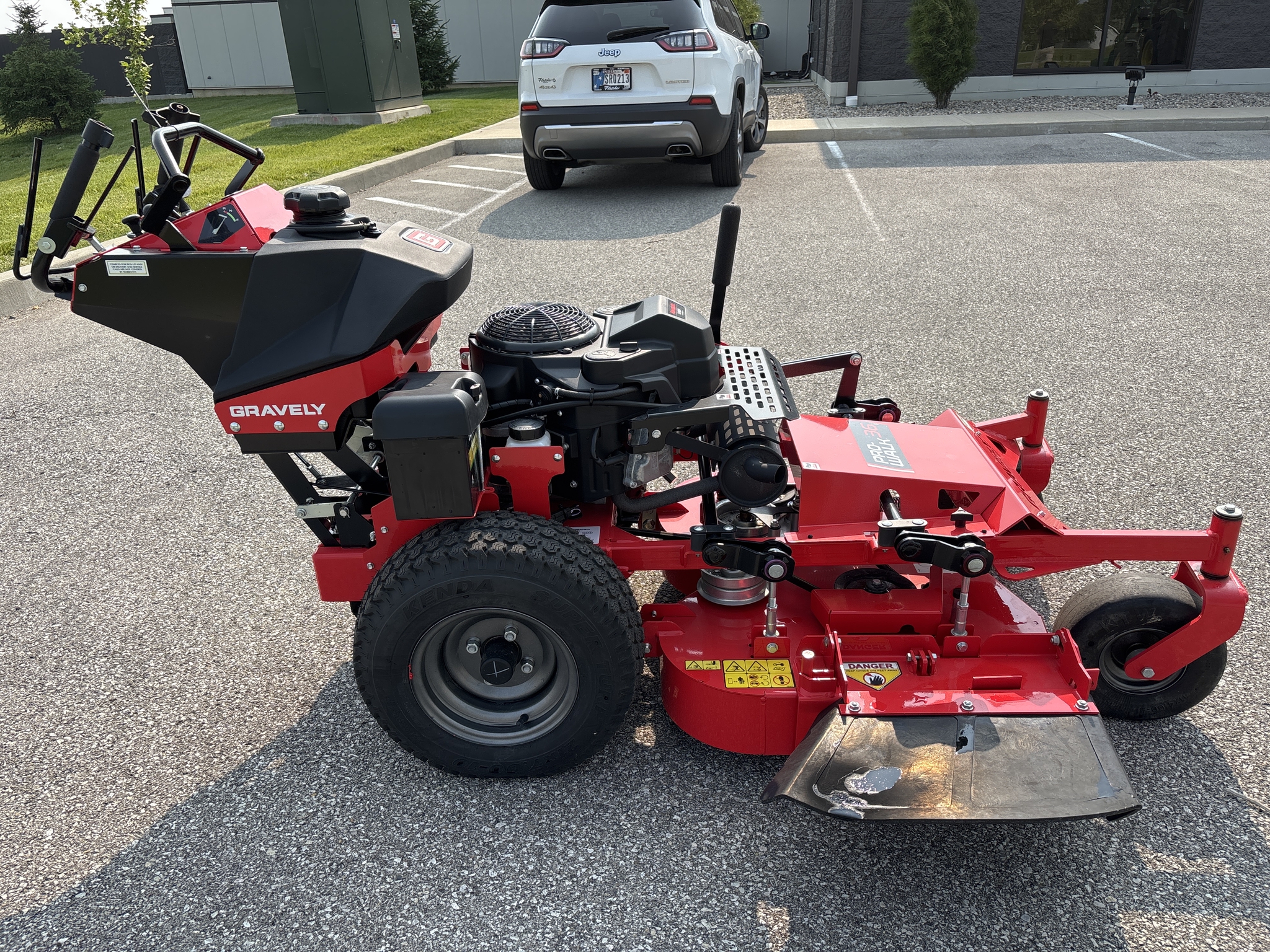Used 2023 Gravely ProWalk36 Commercial Walk Behind Mowers at Koenig Equipment in Franklin, IN - PhotoXL3