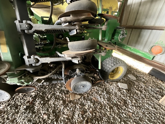 Photo of 2016 John Deere 1990