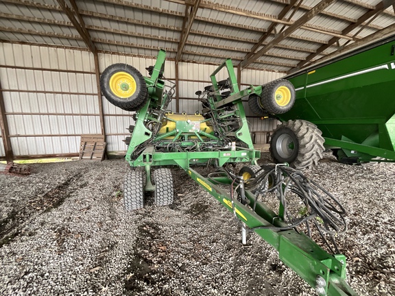 Photo of 2016 John Deere 1990