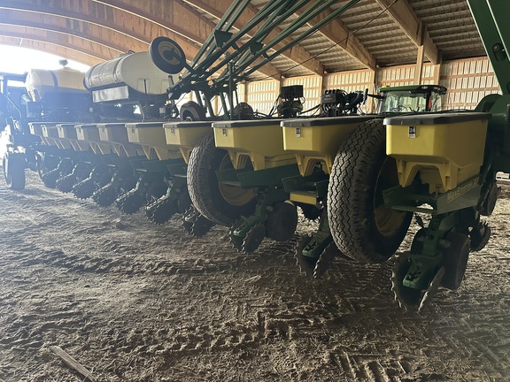 Photo of 2012 John Deere 1770NT