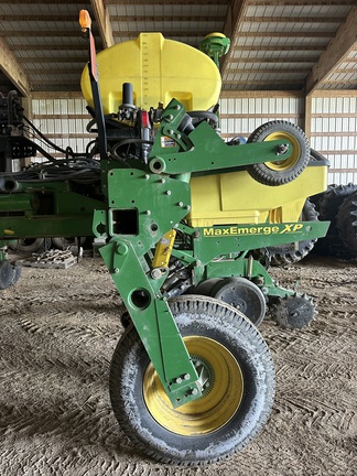 Photo of 2012 John Deere 1770NT