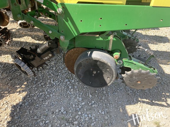 Photo of 2012 John Deere 1770NT