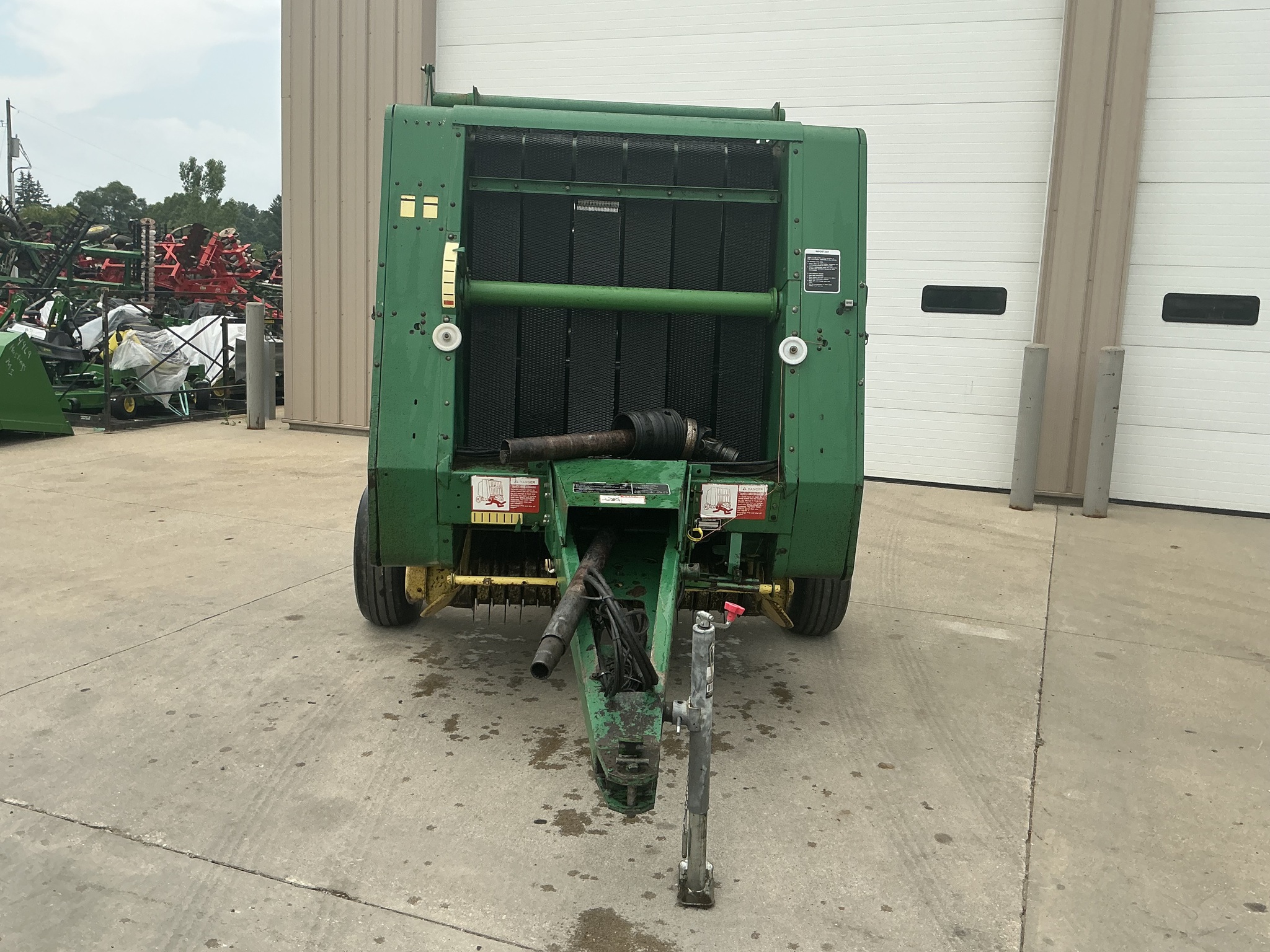 1990 John Deere 335 Image 8