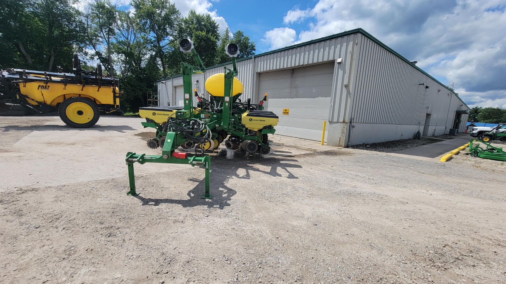 2021 John Deere 1775NT Image 18