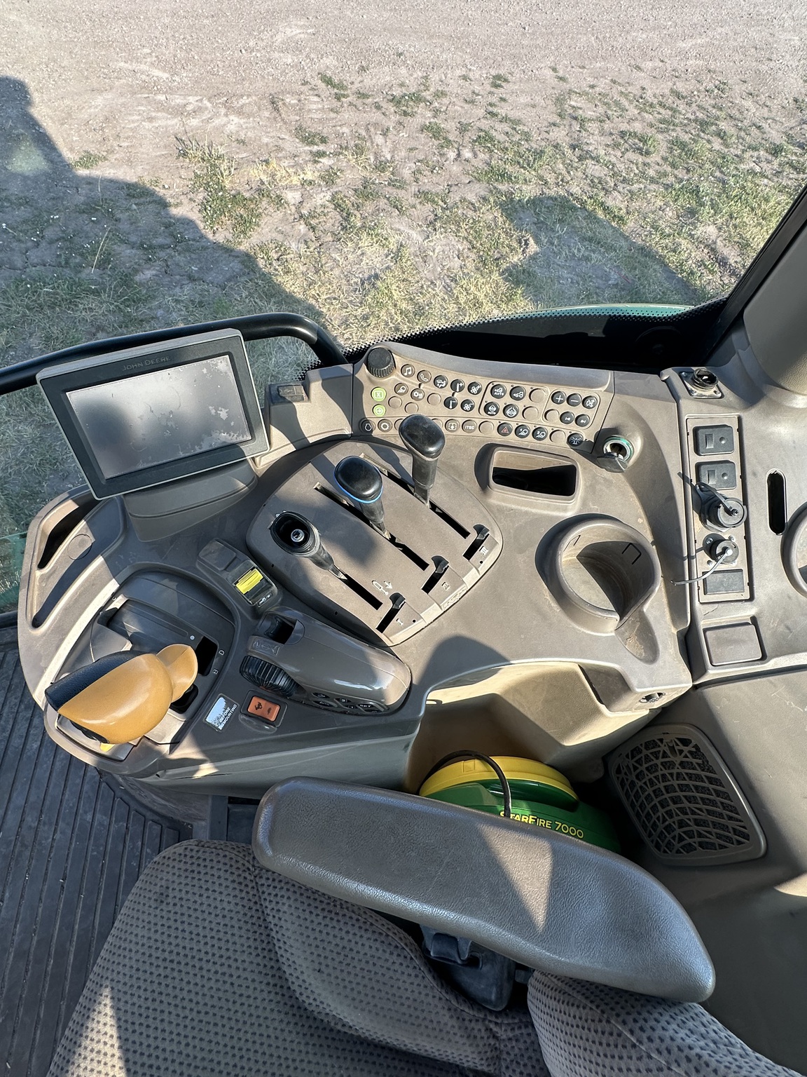 2018 John Deere 6175R Image 28