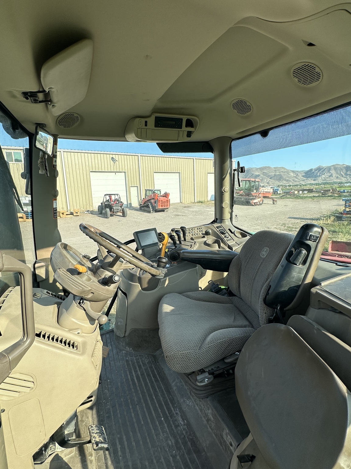 2018 John Deere 6175R Image 27