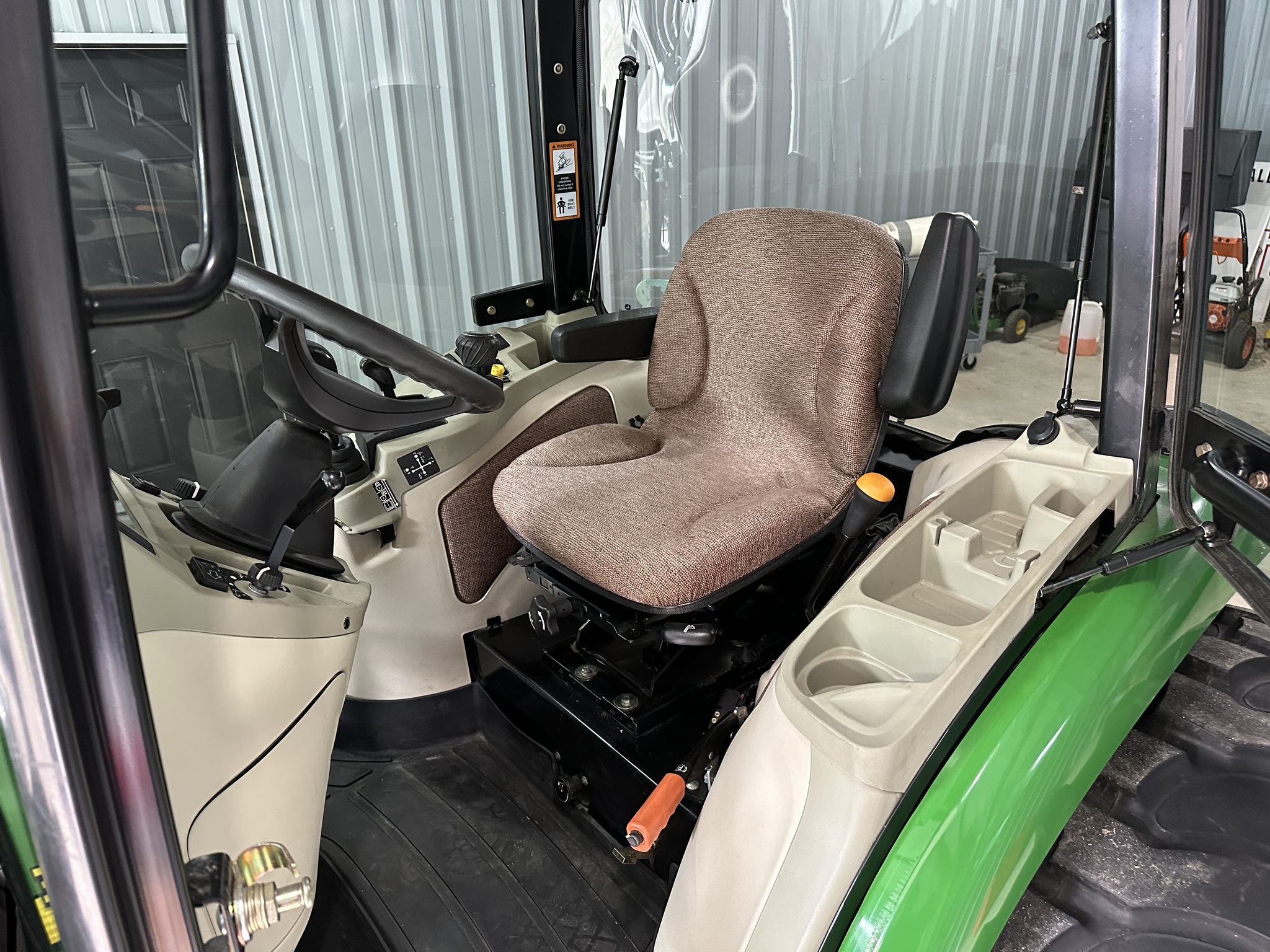 2013 John Deere 4520 Image 13