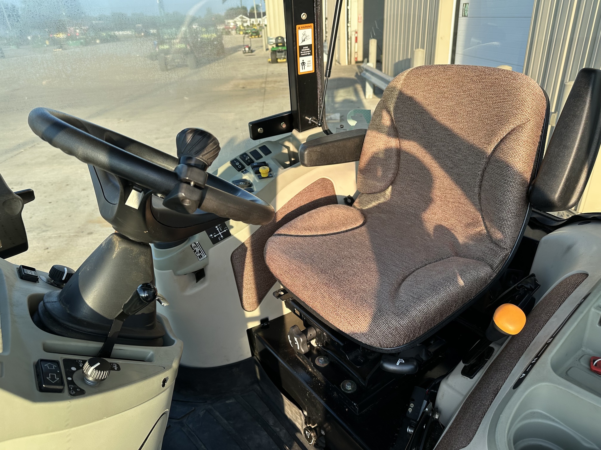 2013 John Deere 4520 Image 15