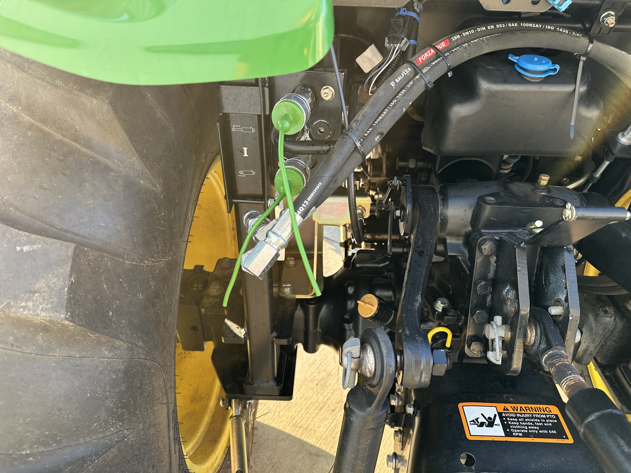 2013 John Deere 4520 Image 19