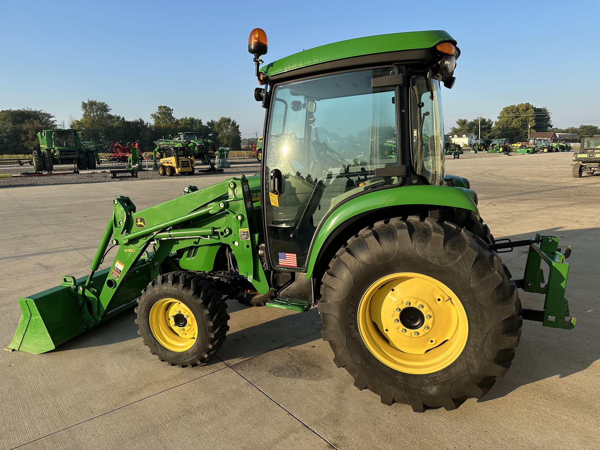 2013 John Deere 4520 Image 1