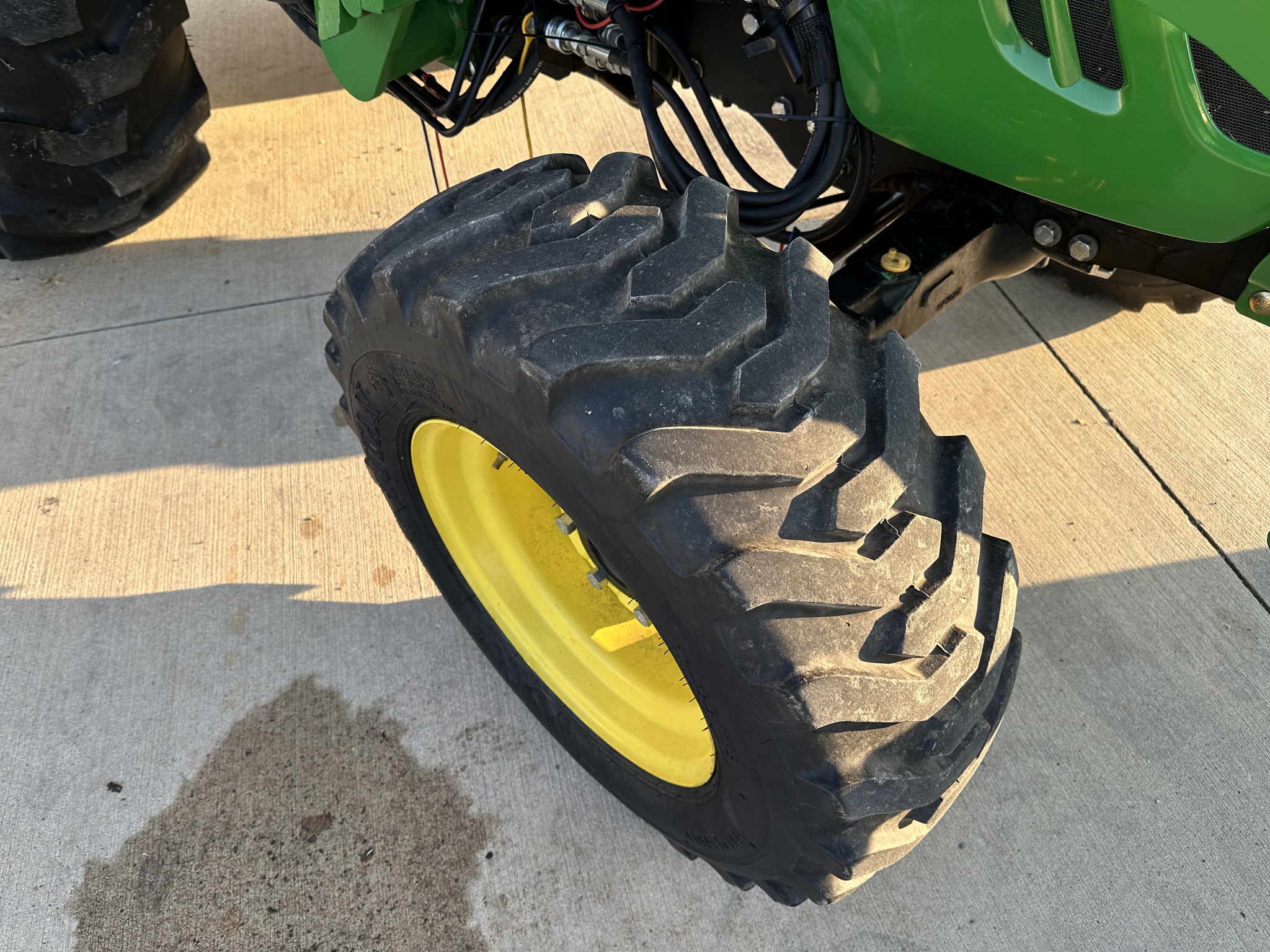 2013 John Deere 4520 Image 27