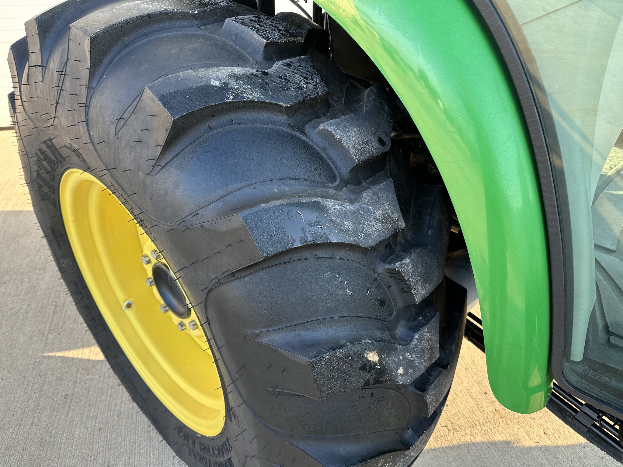 2013 John Deere 4520 Image 28