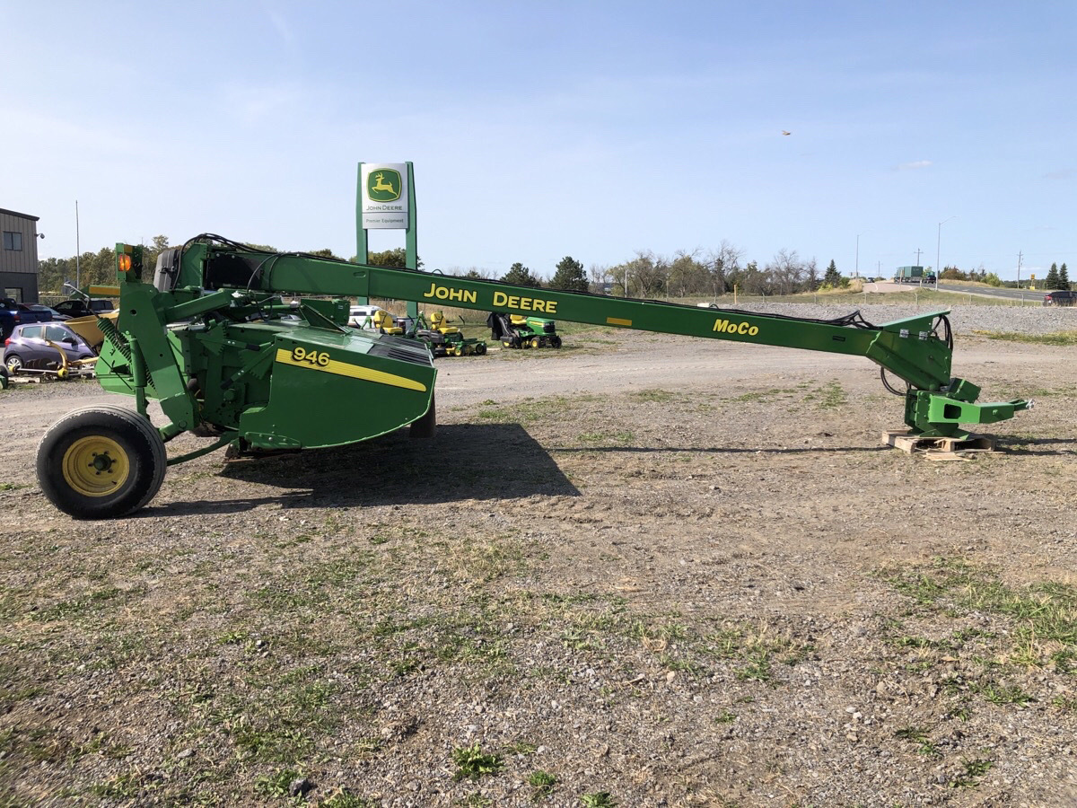 2019 John Deere 946 Image 5