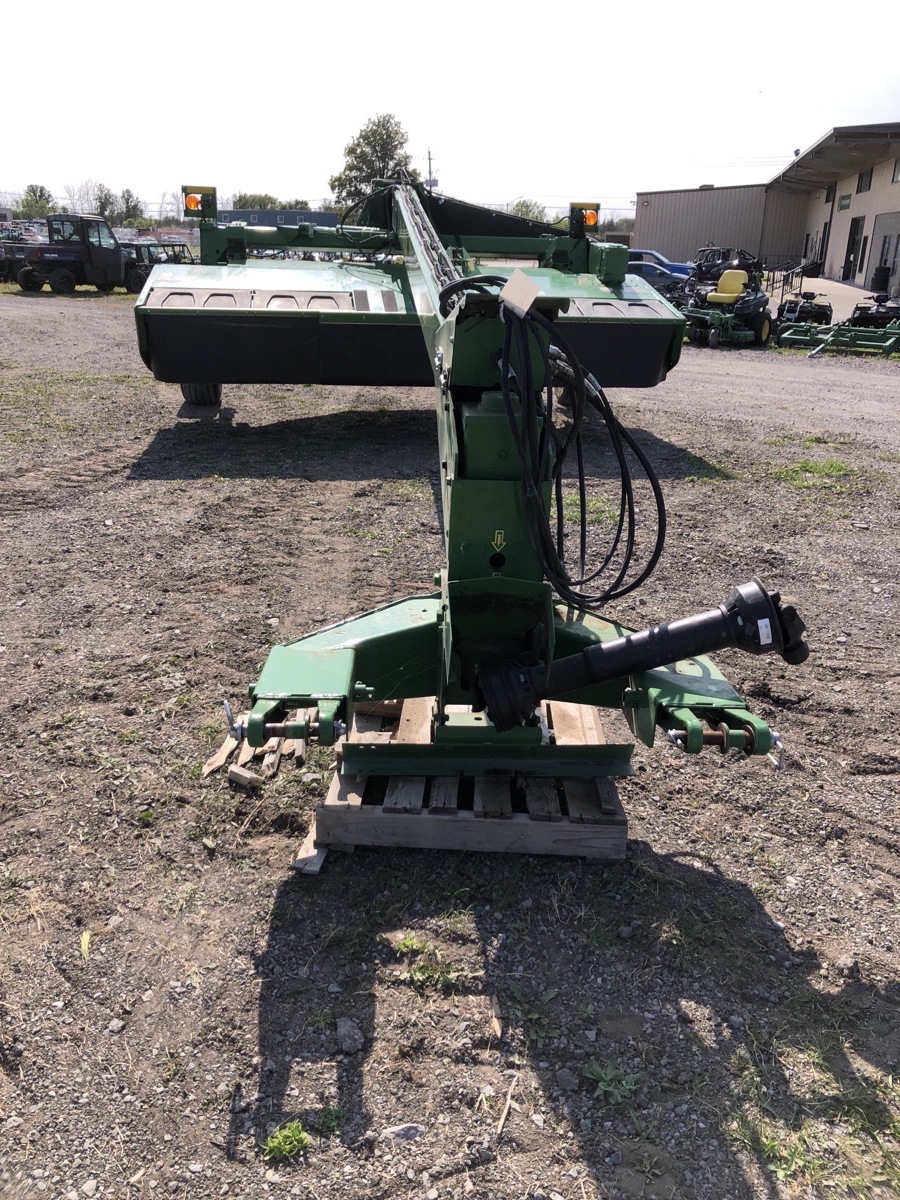 2019 John Deere 946 Image 6