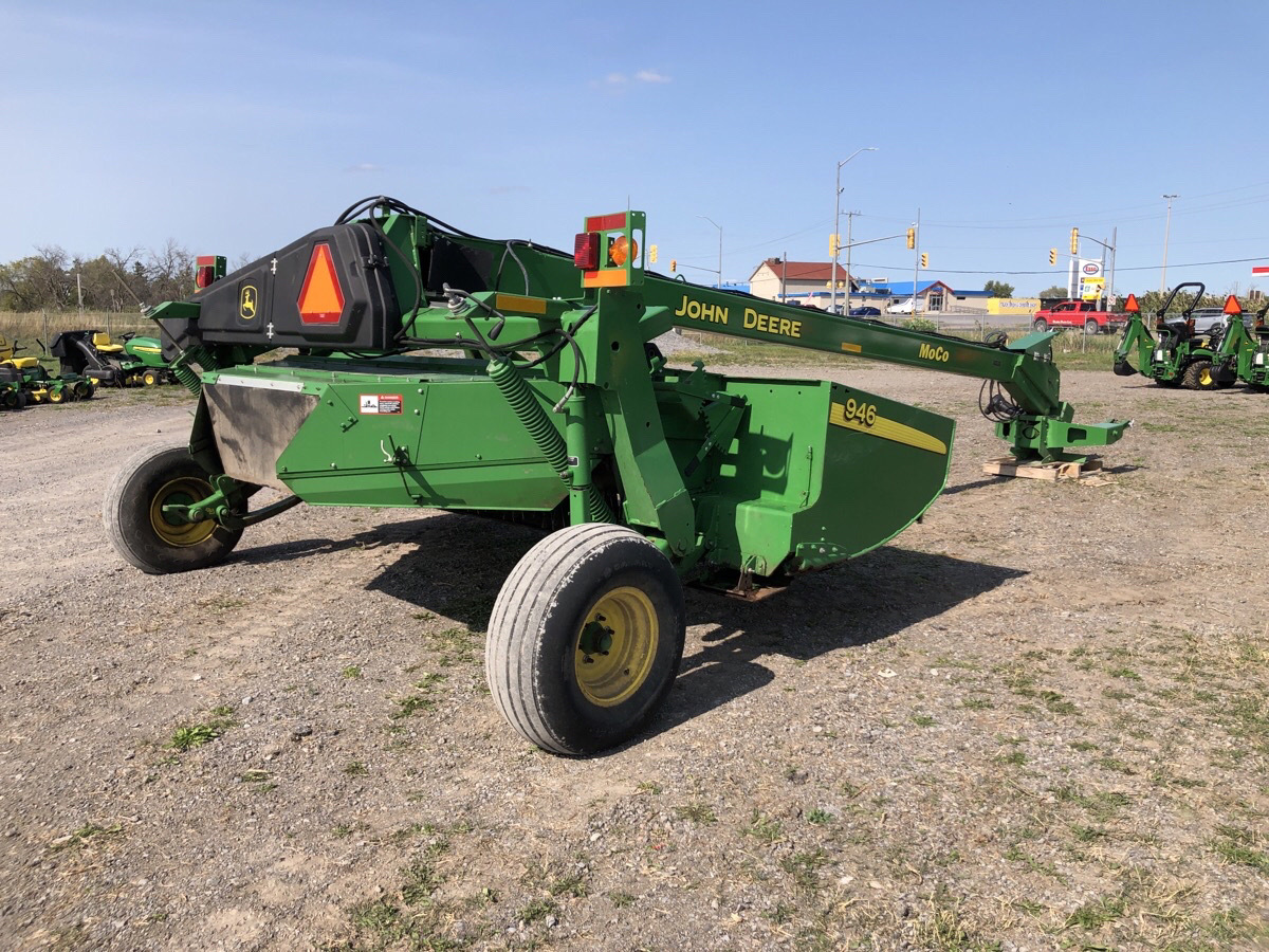 2019 John Deere 946 Image 8