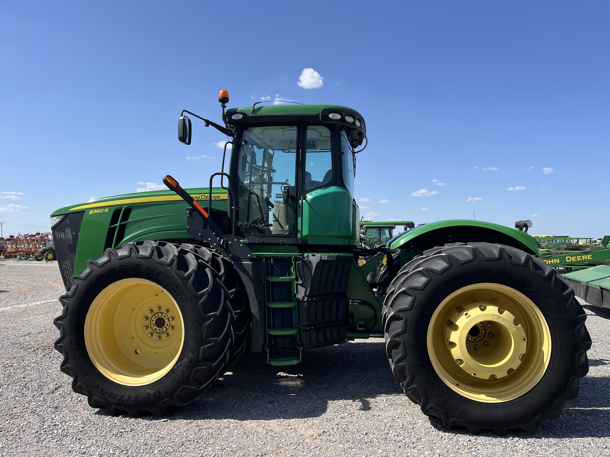 2013 John Deere 9360R Image 2