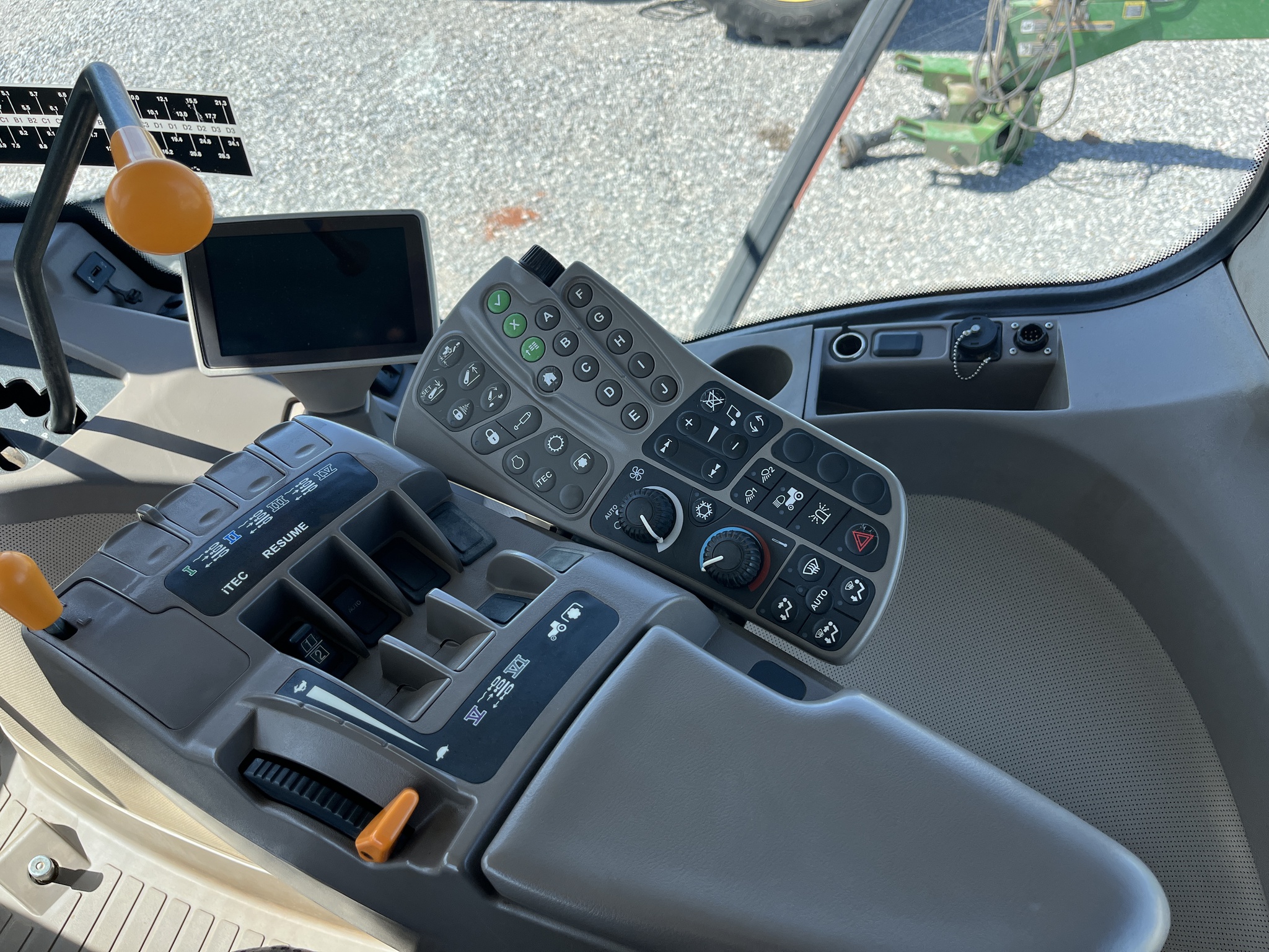 2013 John Deere 9360R Image 26