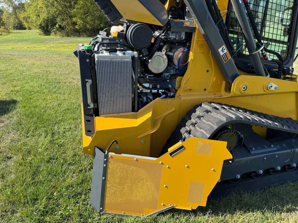 2025 John Deere 333 P Image 9