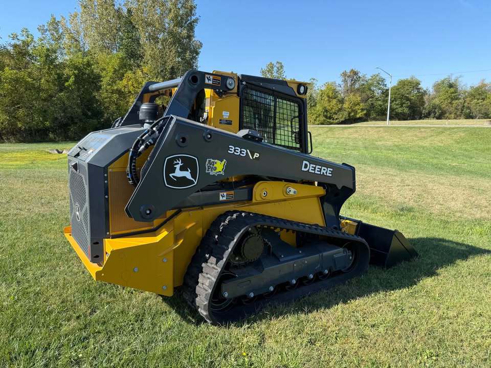 2025 John Deere 333 P Image 5