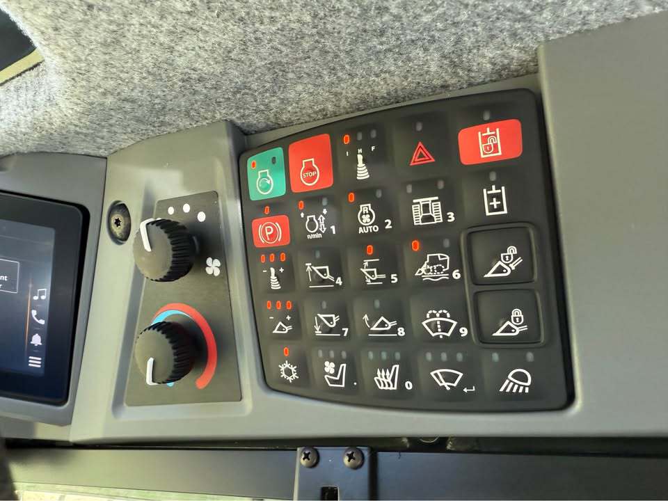 2025 John Deere 333 P Image 11
