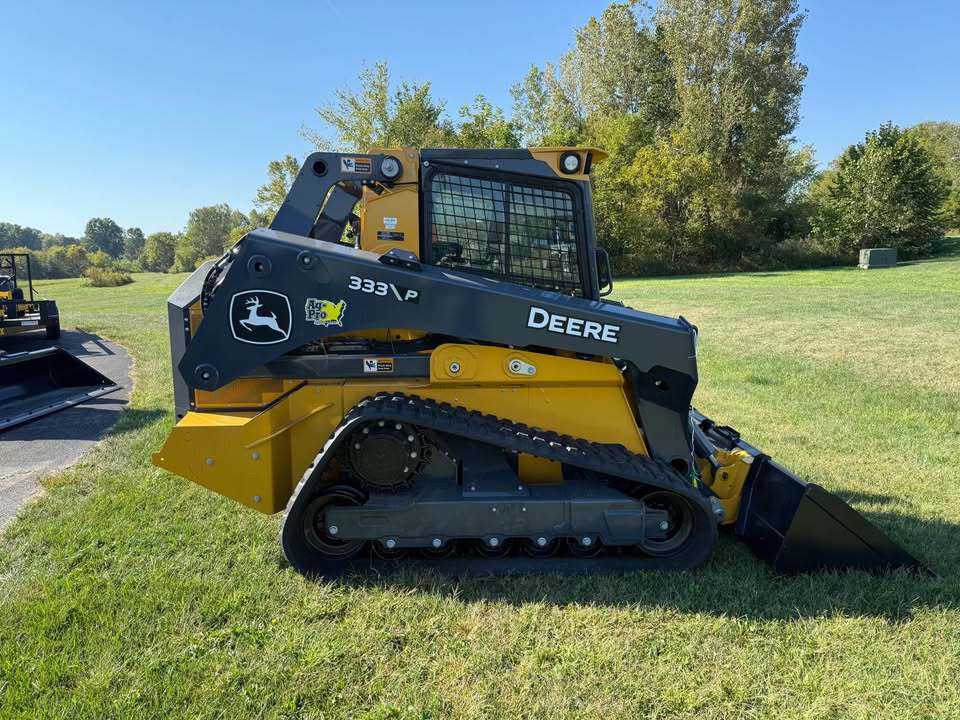 2025 John Deere 333 P Image 6