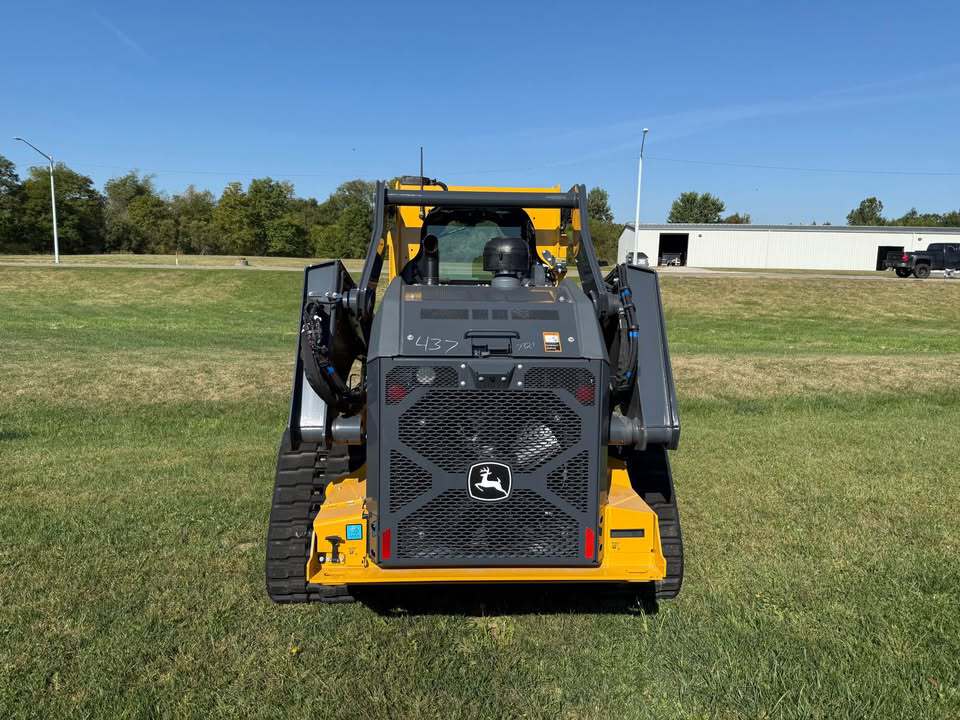 2025 John Deere 333 P Image 4