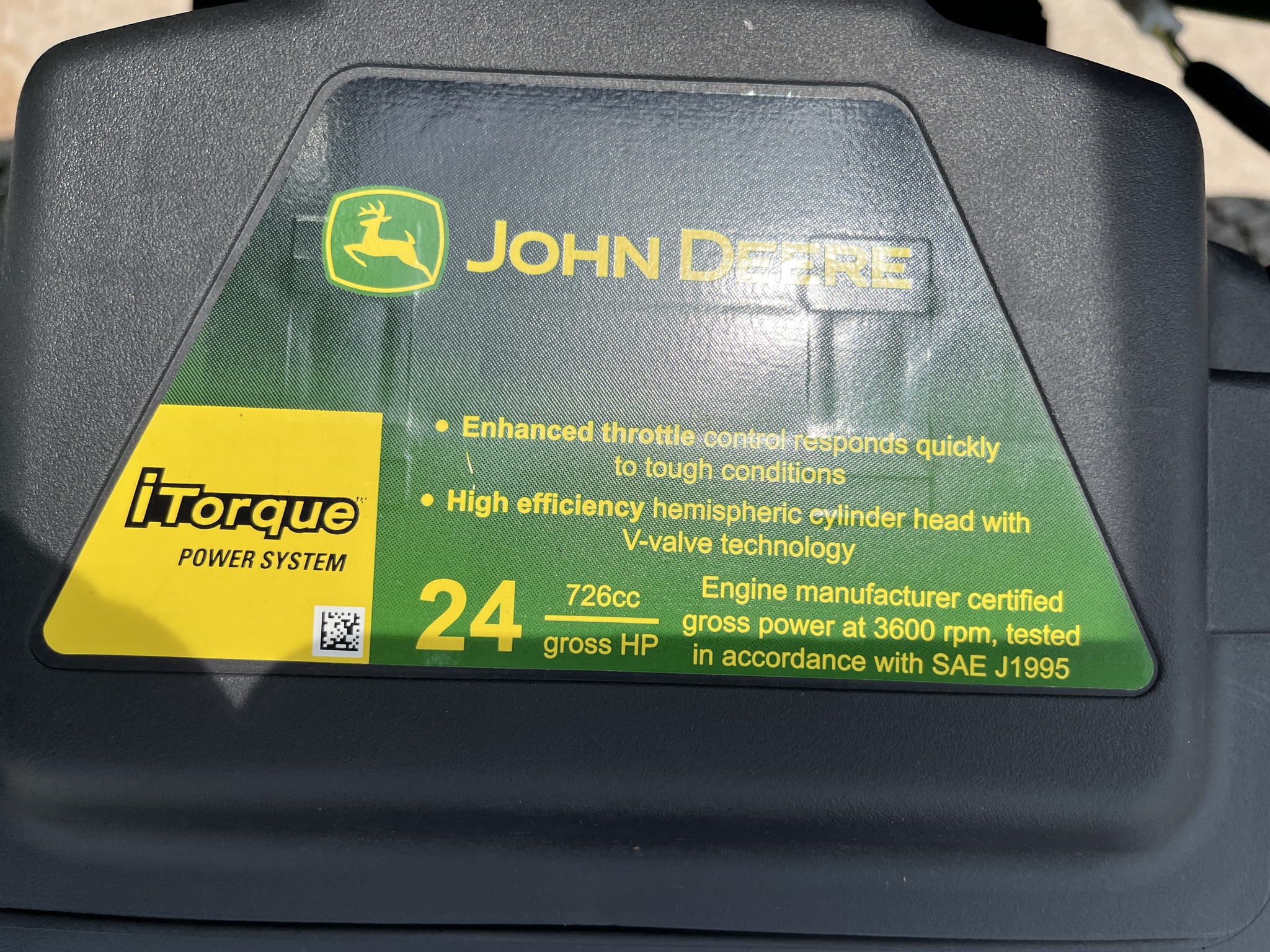 2022 John Deere X570 Image 11