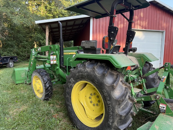 2014 John Deere 5065E
