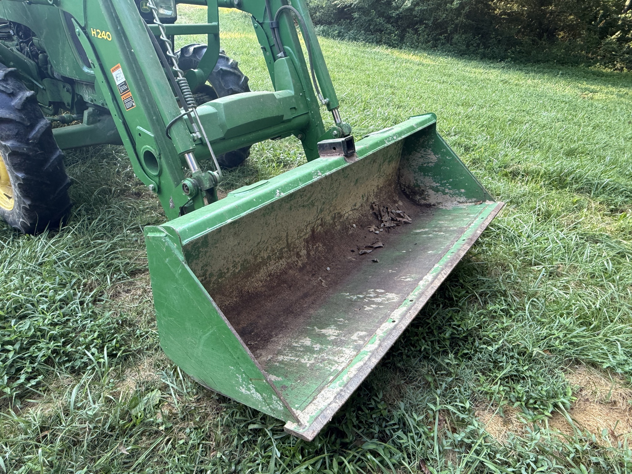 2014 John Deere 5065E Image 9