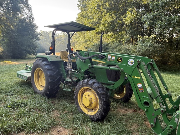 2014 John Deere 5065E