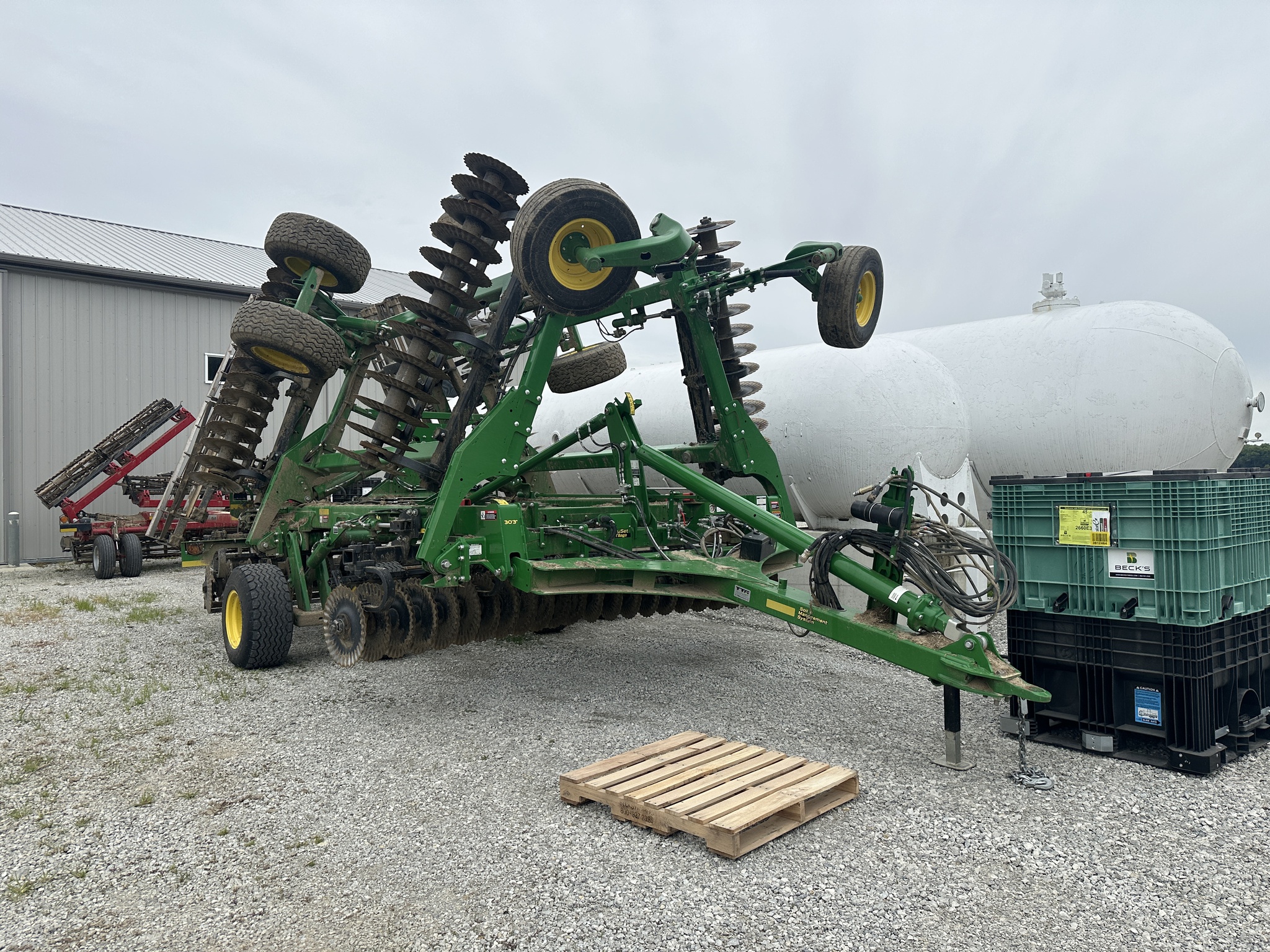 2022 John Deere 2660VT Image 1