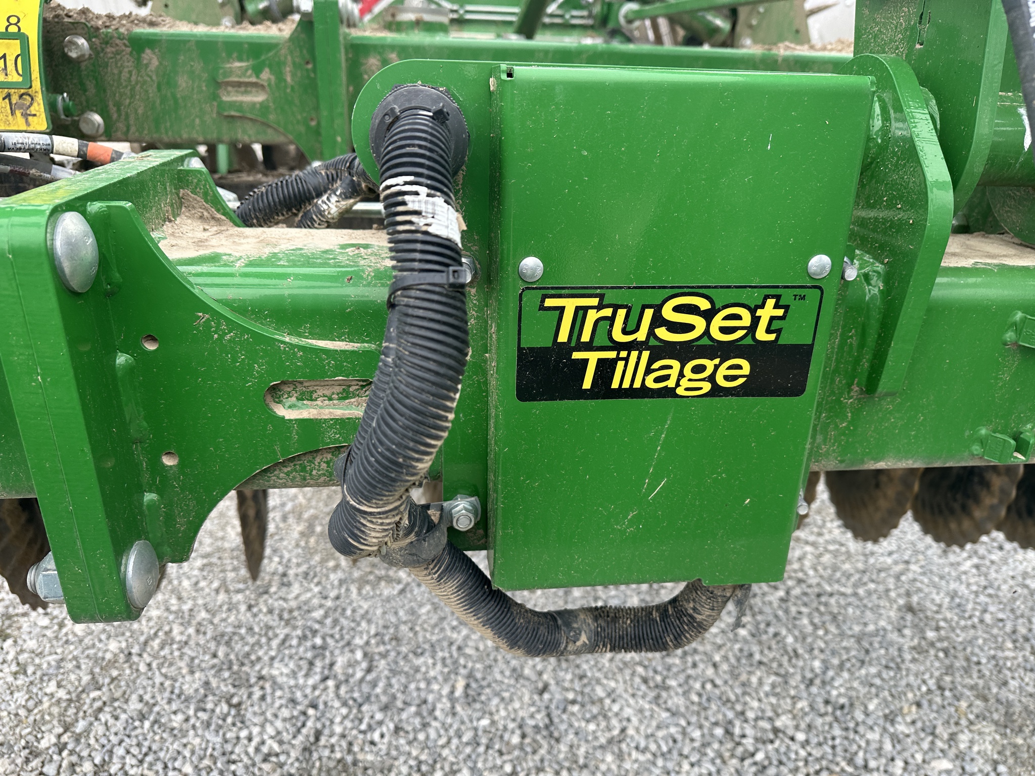 2022 John Deere 2660VT Image 3