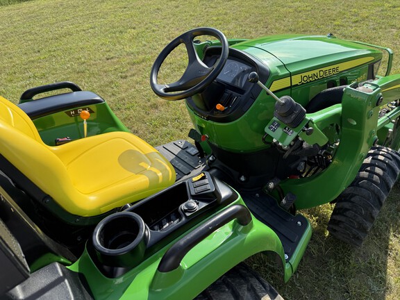 Photo of 2021 John Deere 3038E