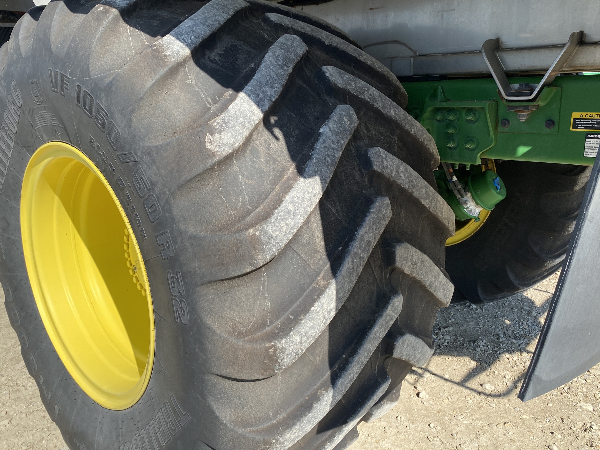 2022 John Deere 800R Image 12