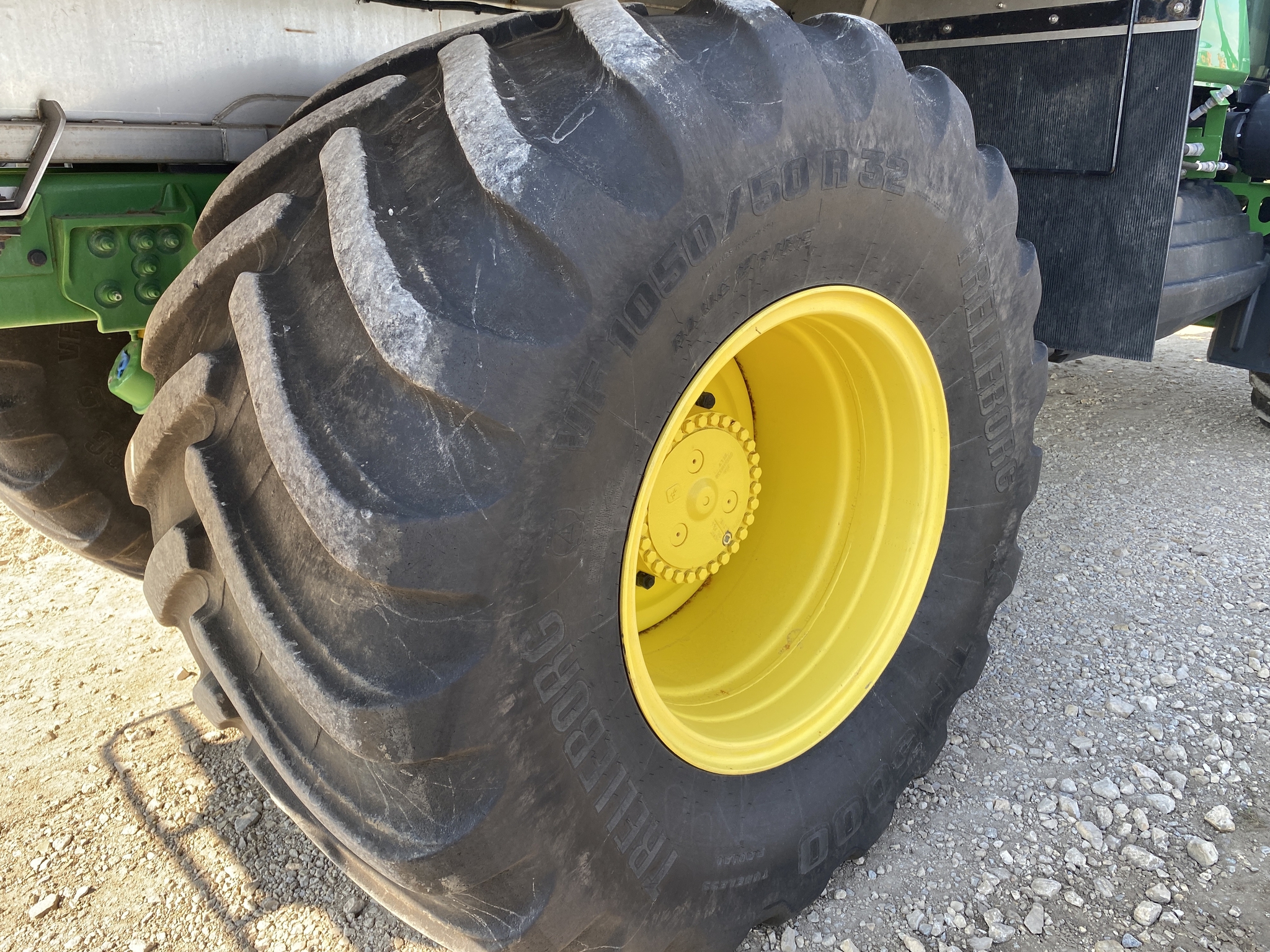 2022 John Deere 800R Image 13