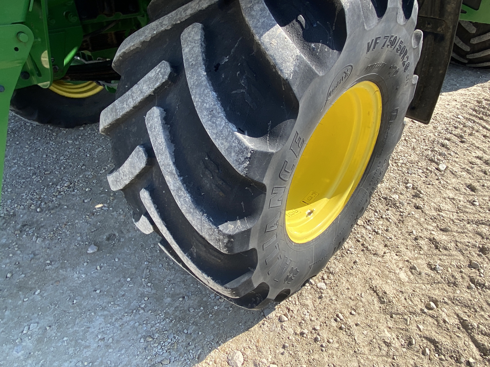 2022 John Deere 800R Image 17