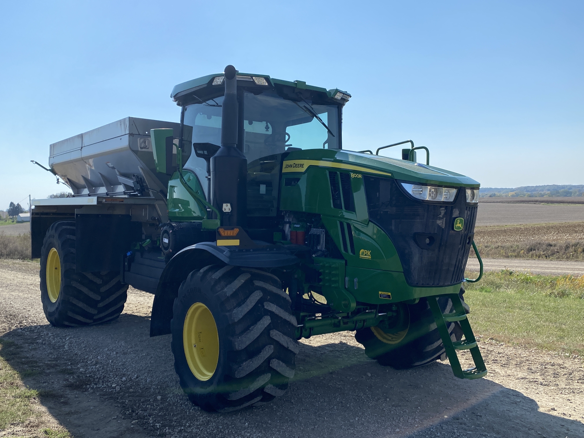 2022 John Deere 800R Image 4