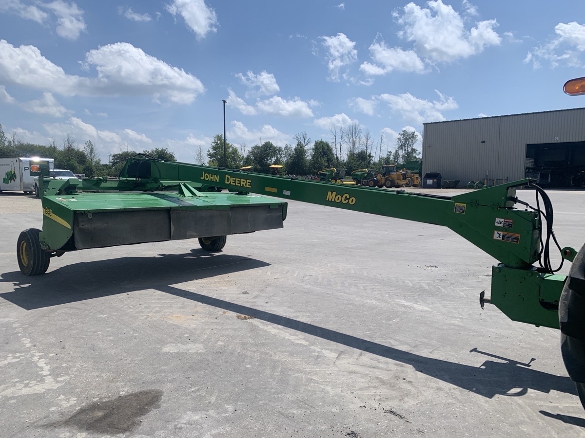 2002 John Deere 946 Image 2