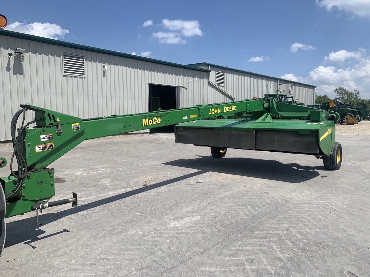 2002 John Deere 946 Image 1