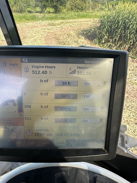 2023 New Holland Speedrower 220 Image 7
