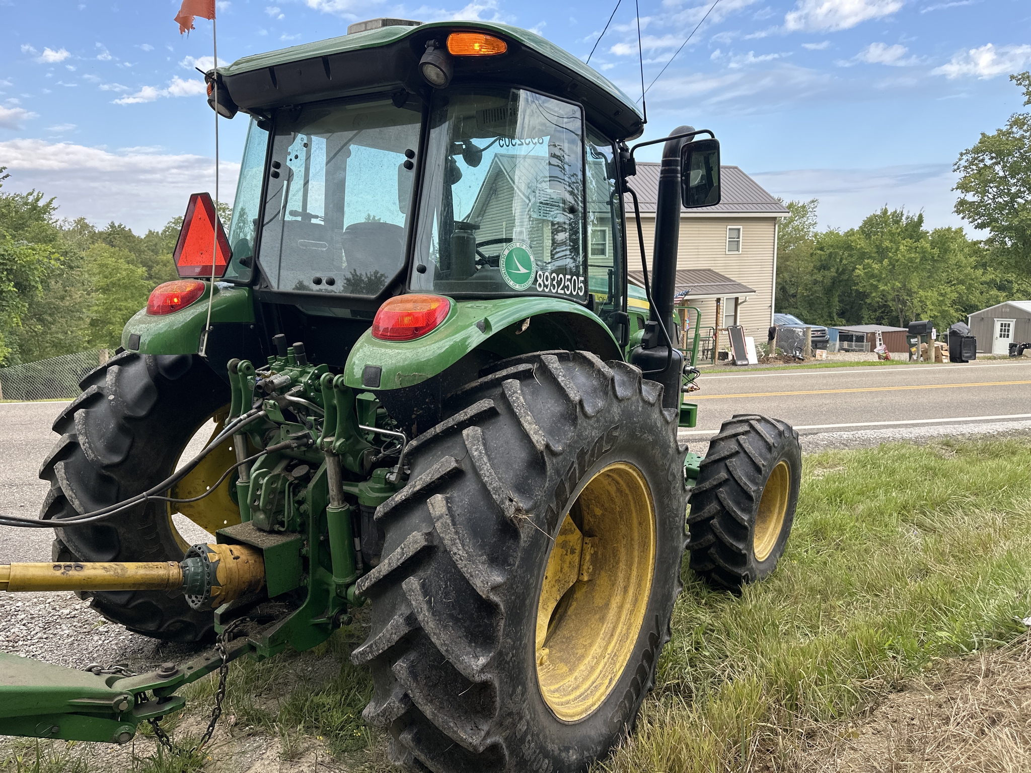 2023 John Deere 6120E Image 5