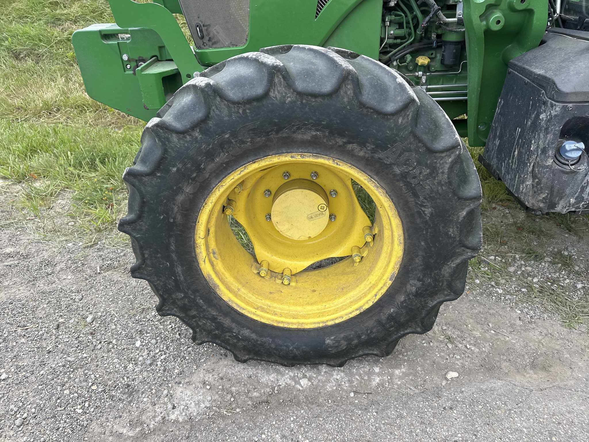 2023 John Deere 6120E Image 15