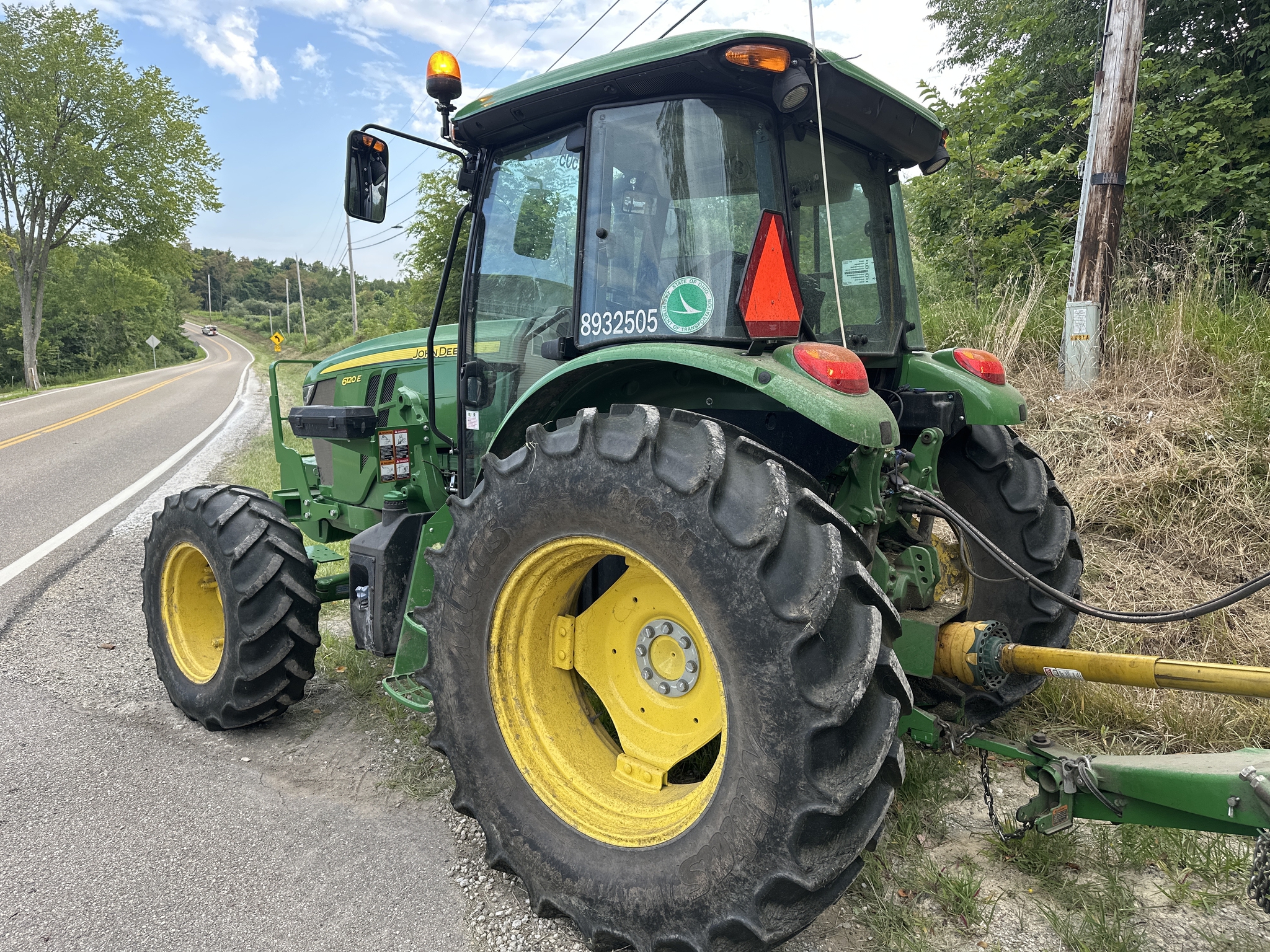 2023 John Deere 6120E Image 3